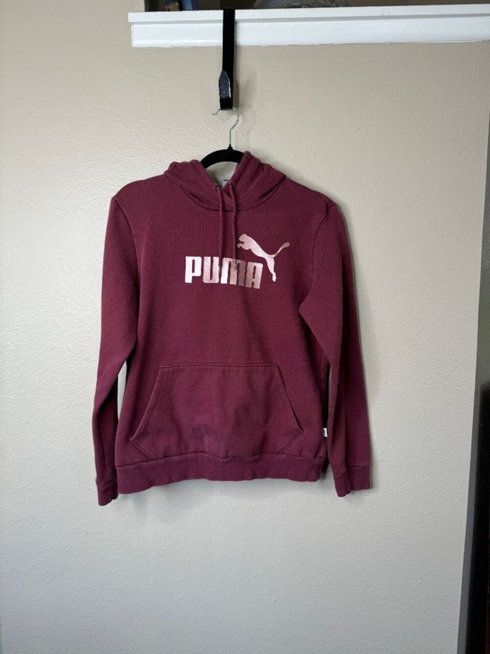Puma Womens Maroon Pullover Hoodie Sweatshirt Medium Kangaroo Pocket Fleece